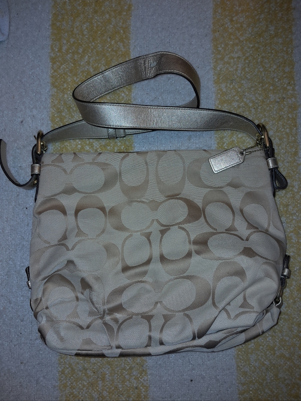 Coach brand Women's purse bag handbag tote